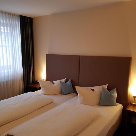 Hotel Koeniger Pliening Bagian luar foto