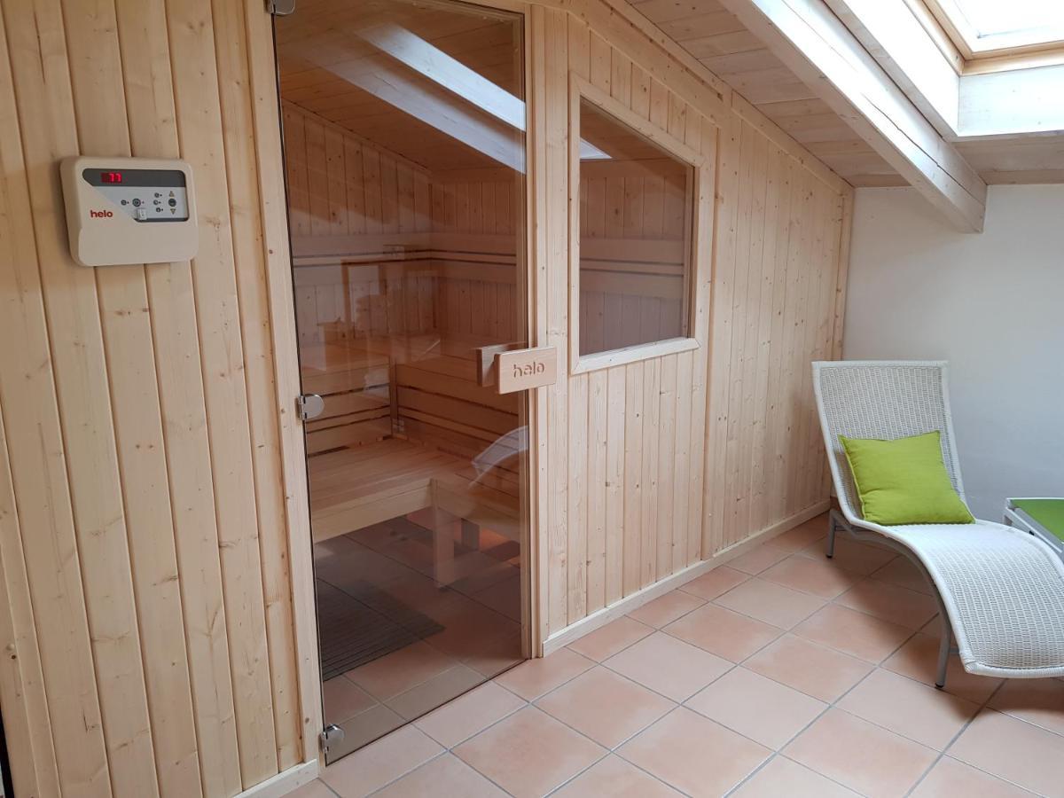Hotel Koeniger Pliening Bagian luar foto