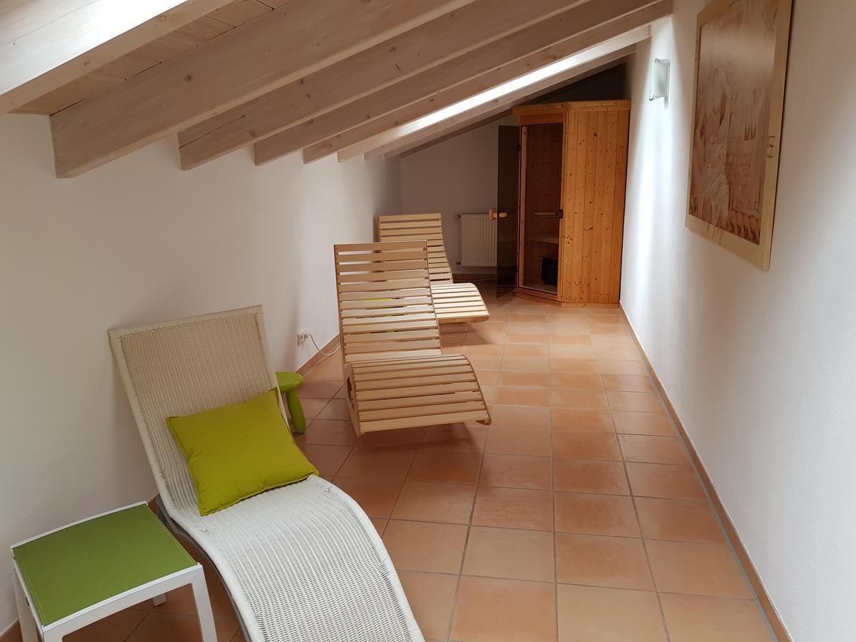 Hotel Koeniger Pliening Bagian luar foto
