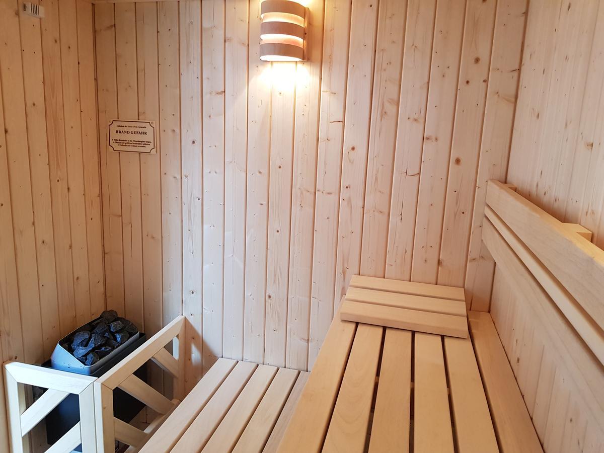 Hotel Koeniger Pliening Bagian luar foto