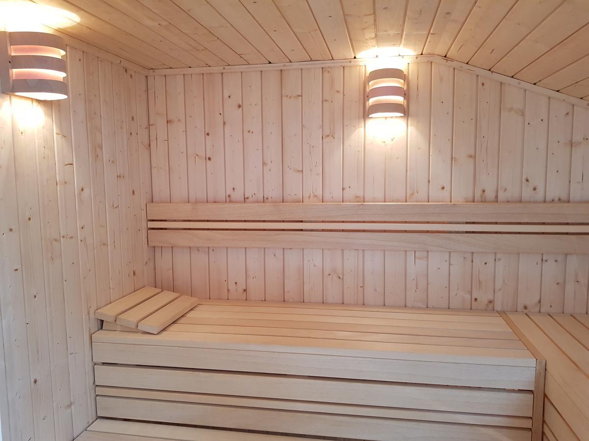 Hotel Koeniger Pliening Bagian luar foto