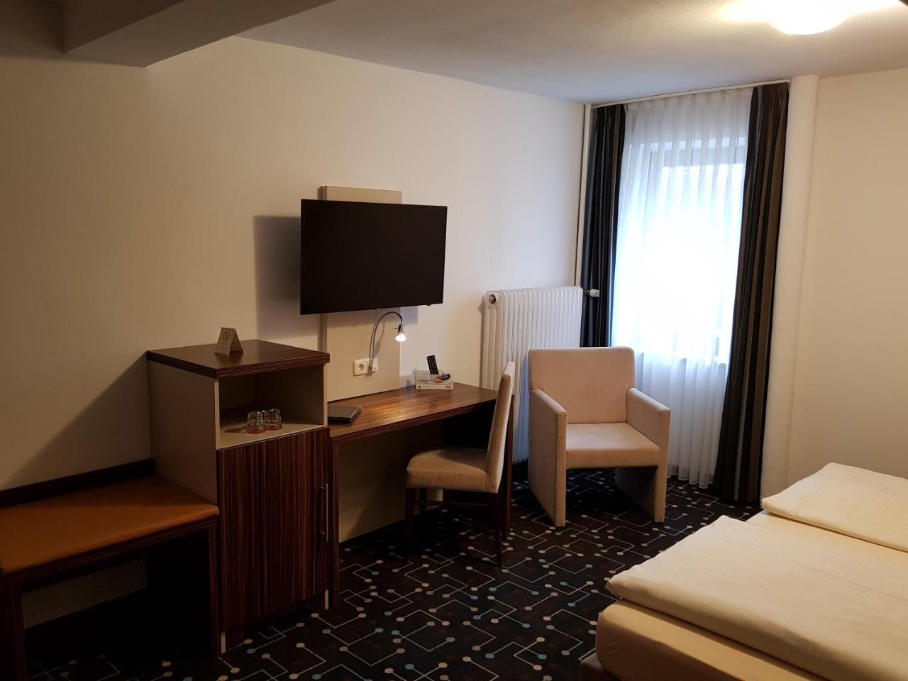 Hotel Koeniger Pliening Bagian luar foto